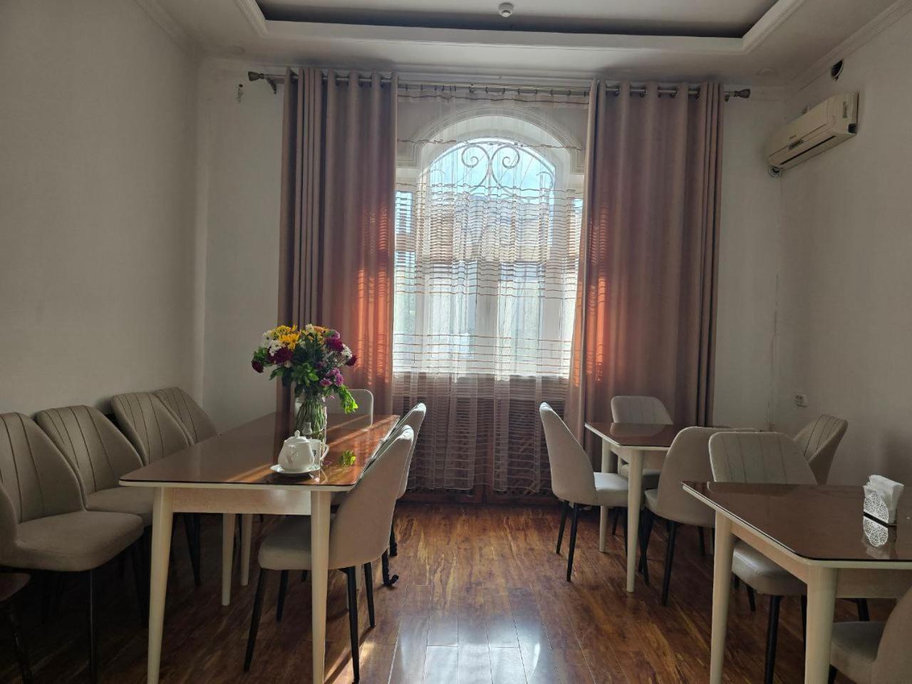 Guesto Hostel Ташкент Экстерьер фото