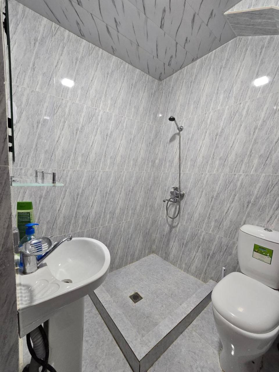 Guesto Hostel Ташкент Экстерьер фото
