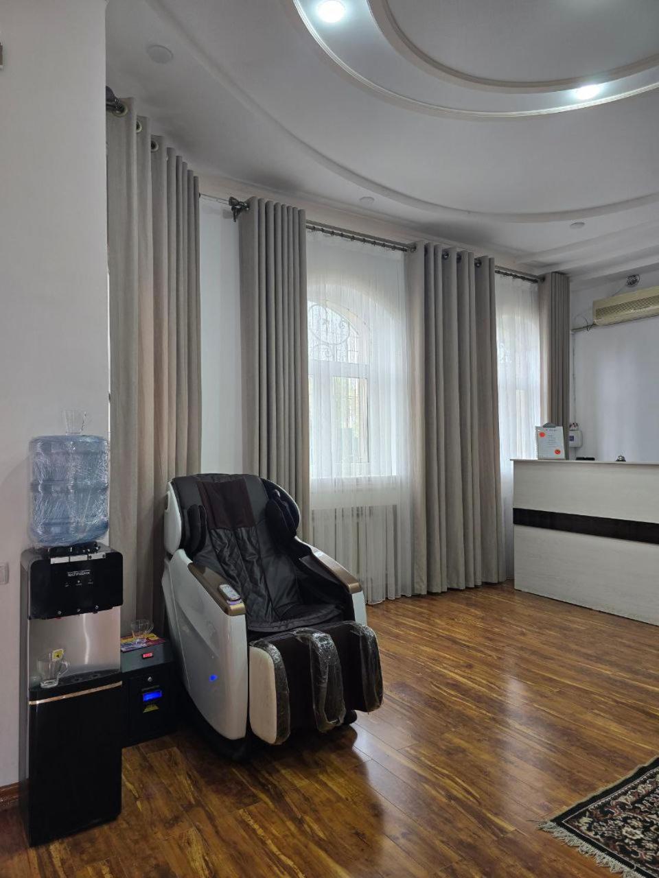 Guesto Hostel Ташкент Экстерьер фото