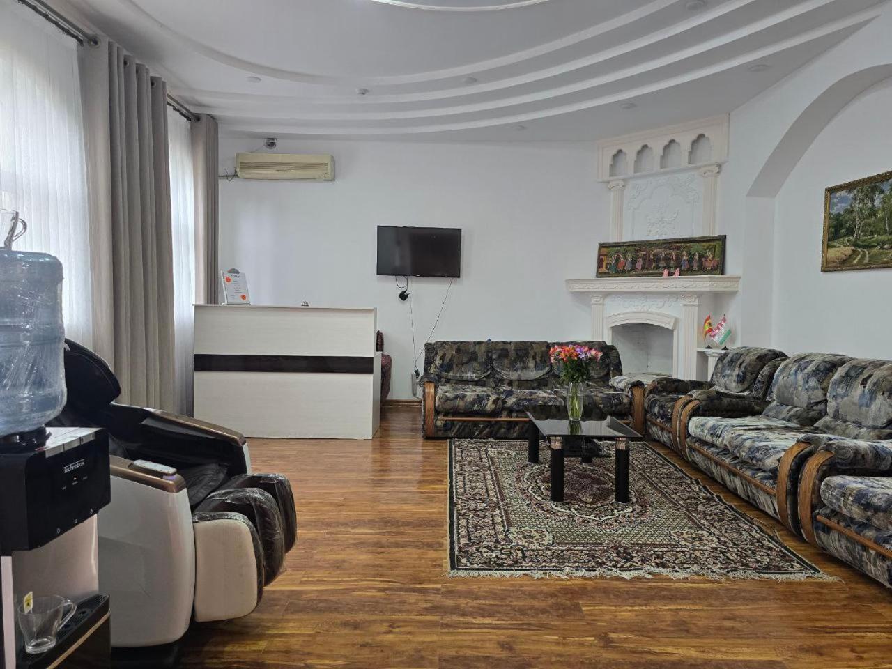 Guesto Hostel Ташкент Экстерьер фото