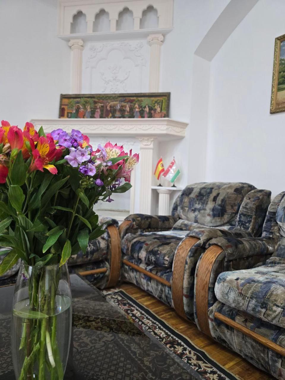 Guesto Hostel Ташкент Экстерьер фото