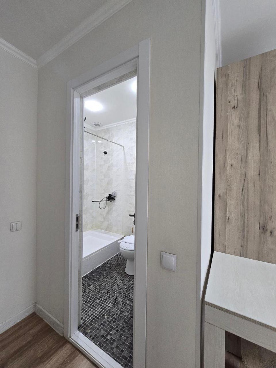Guesto Hostel Ташкент Экстерьер фото